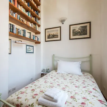 Feriehus Secret Garden House *