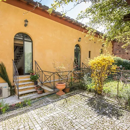 Secret Garden House