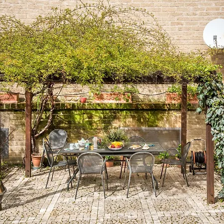 Secret Garden Holiday home
